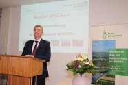 Schulleiter Josef Groß begrüßt die Studierenden der Landwirtschaftsschule Straubing zum Wintersemester 2019 / 2020